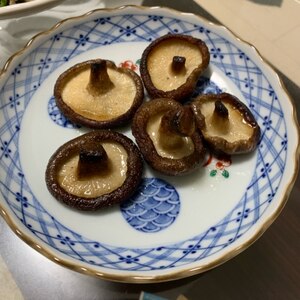 簡単おいしい！生しいたけのオリーブオイル塩焼き